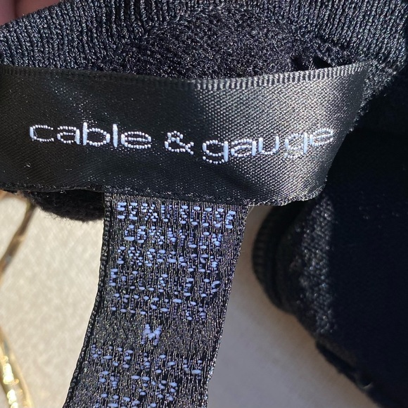 Cable & Guage Black Sleeveless Top - Picture 4 of 9